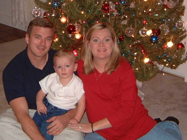 Hildebrand Christmas ScreenSaver/640x480_2001-12 Red White & Blue Christmas 04.jpg